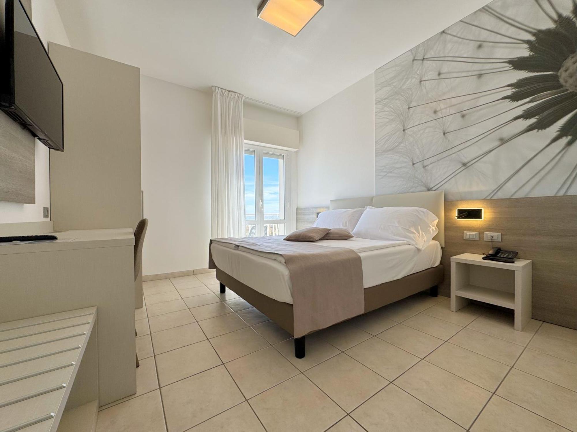 Hotel Lux Caorle Bagian luar foto