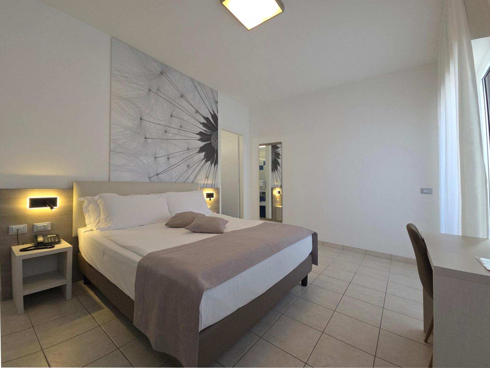 Hotel Lux Caorle Bagian luar foto