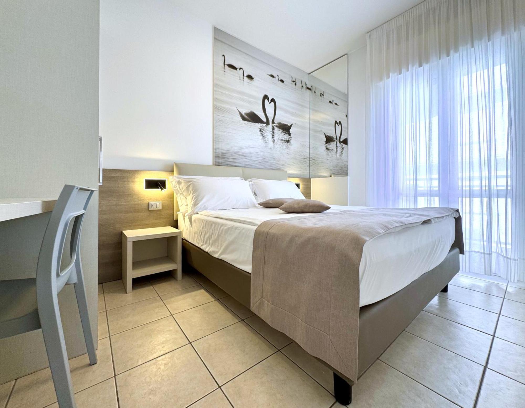 Hotel Lux Caorle Bagian luar foto