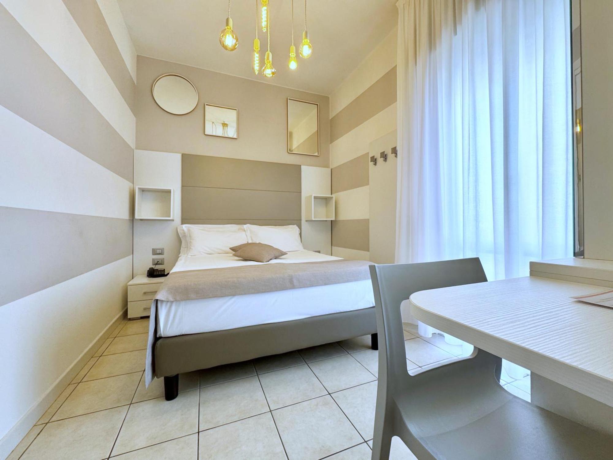 Hotel Lux Caorle Bagian luar foto