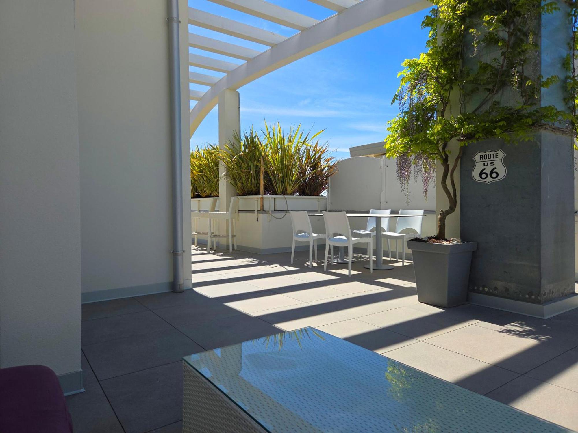 Hotel Lux Caorle Bagian luar foto