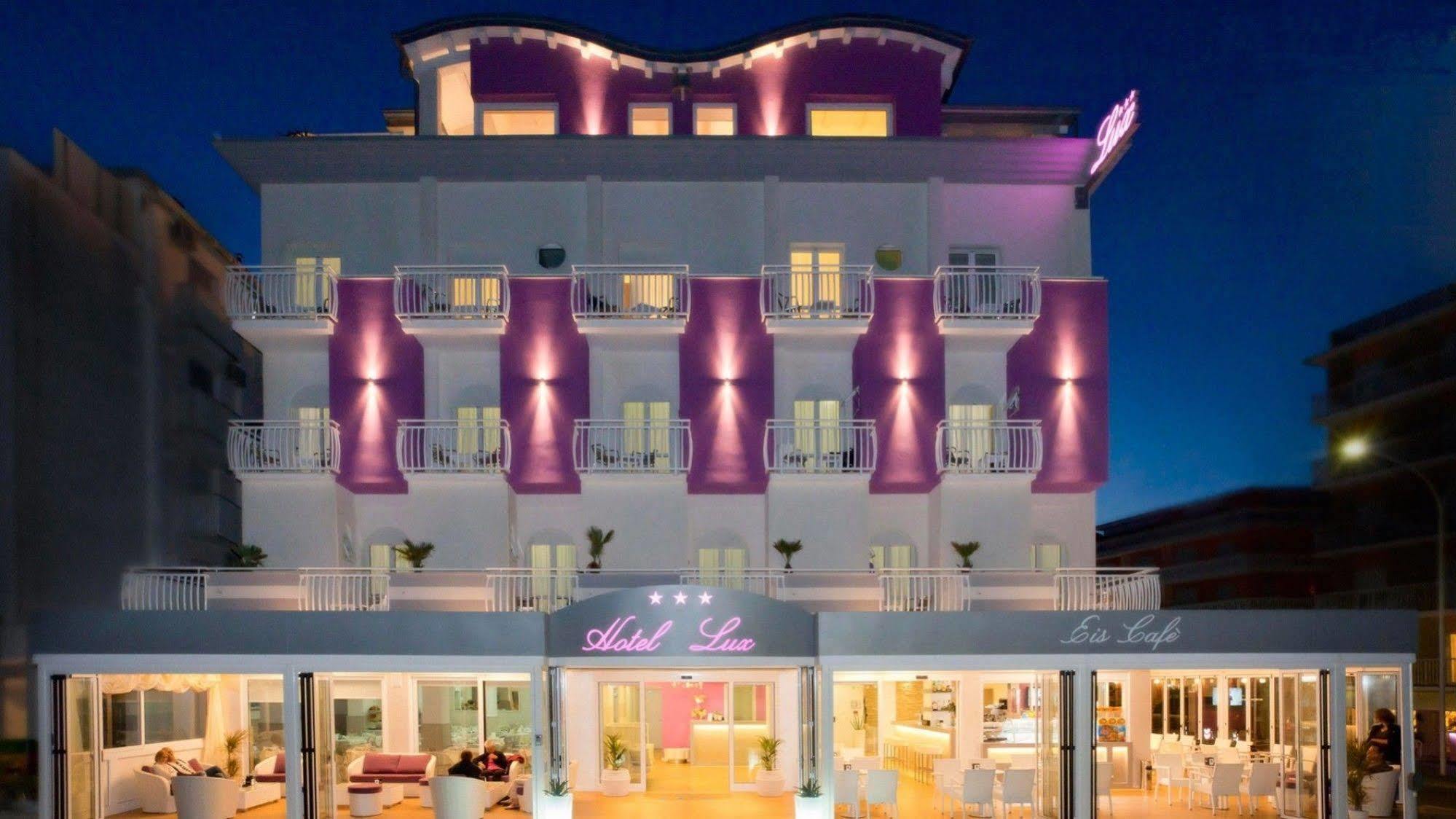Hotel Lux Caorle Bagian luar foto
