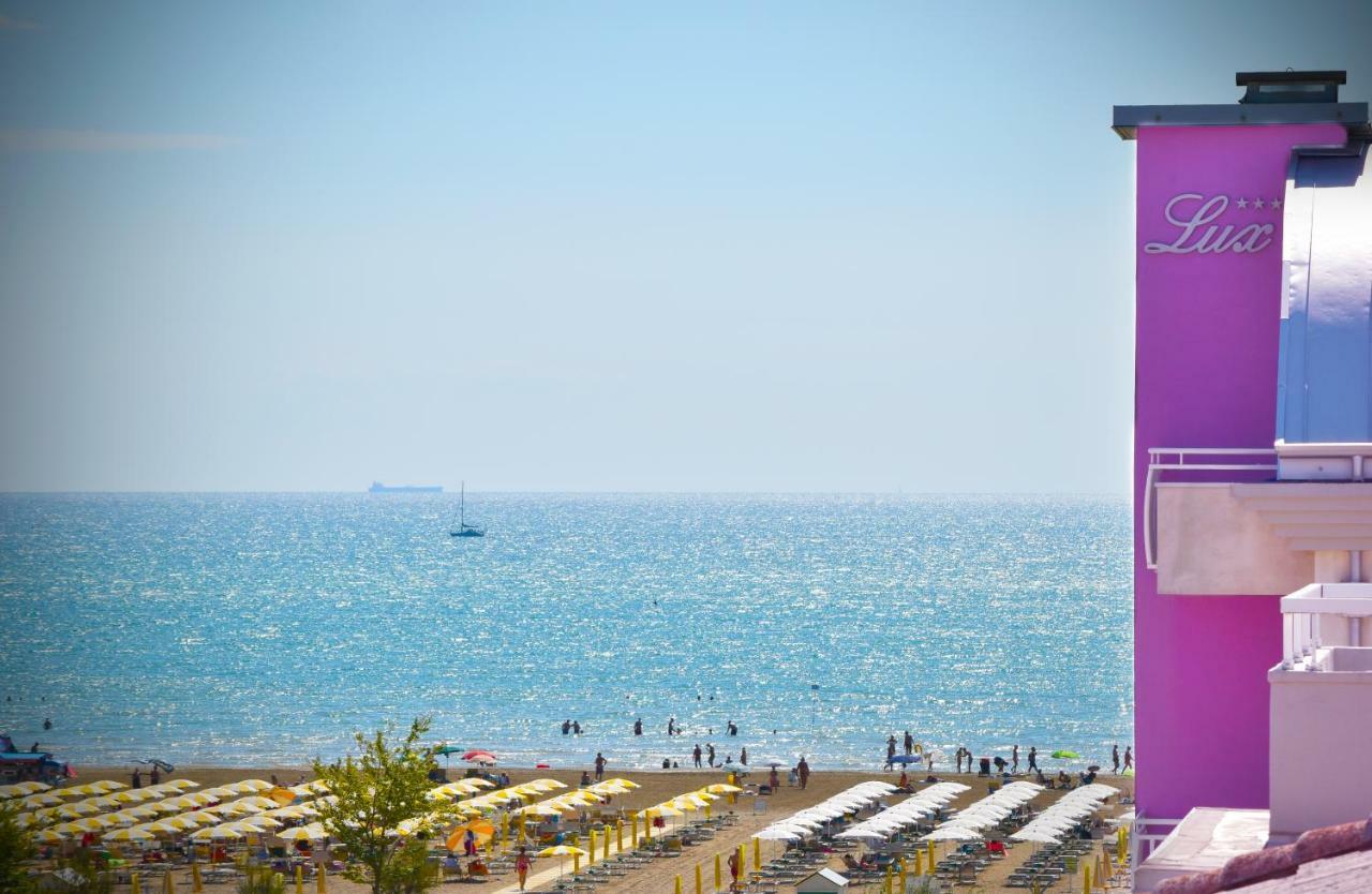 Hotel Lux Caorle Bagian luar foto